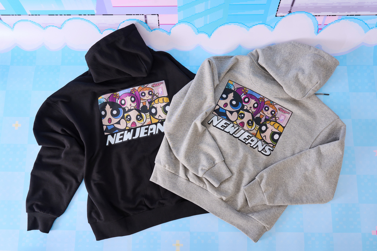 NewJeans 公式 パーカー Lサイズ NewJeans公式パーカー Lサイズ