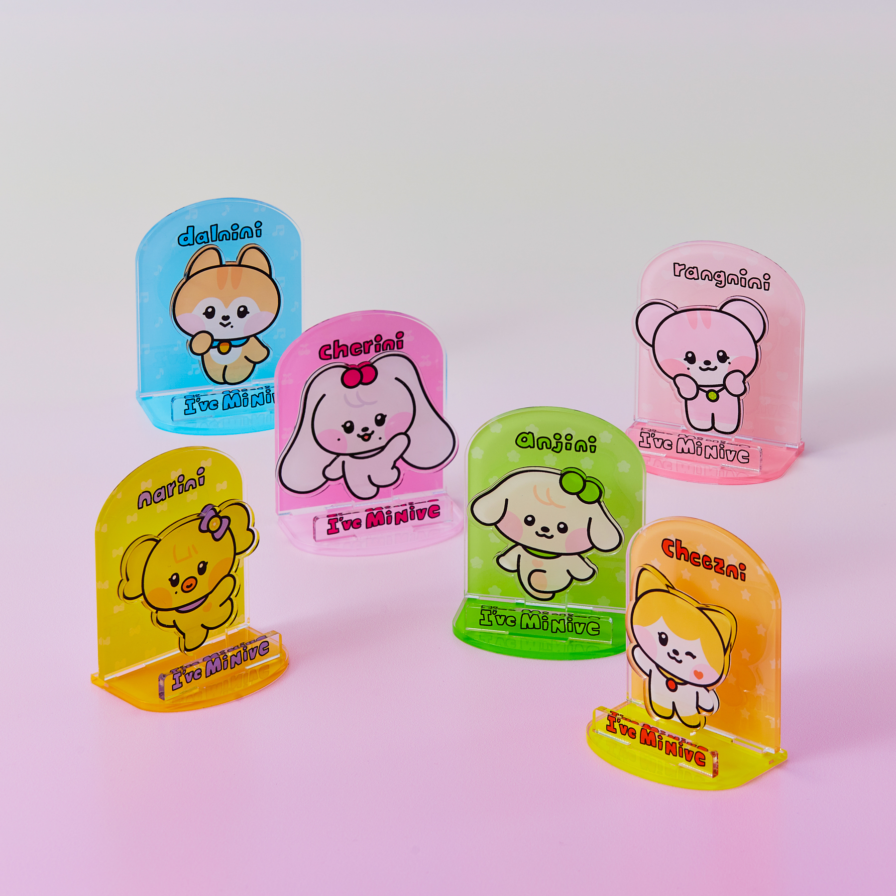 IVE | 特集 | LINE FRIENDS 公式オンラインストア