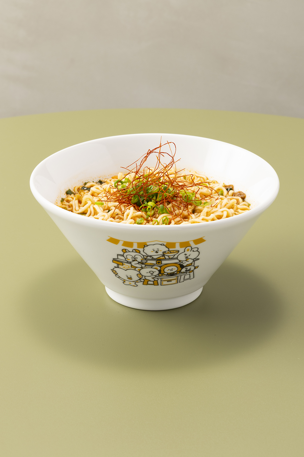 ラーメンボウル(ユニバースター食堂) BT21 | LINE FRIENDS 公式 ラーメンボウル(ユニバースター食堂) BT21 | LINE FRIENDS 公式